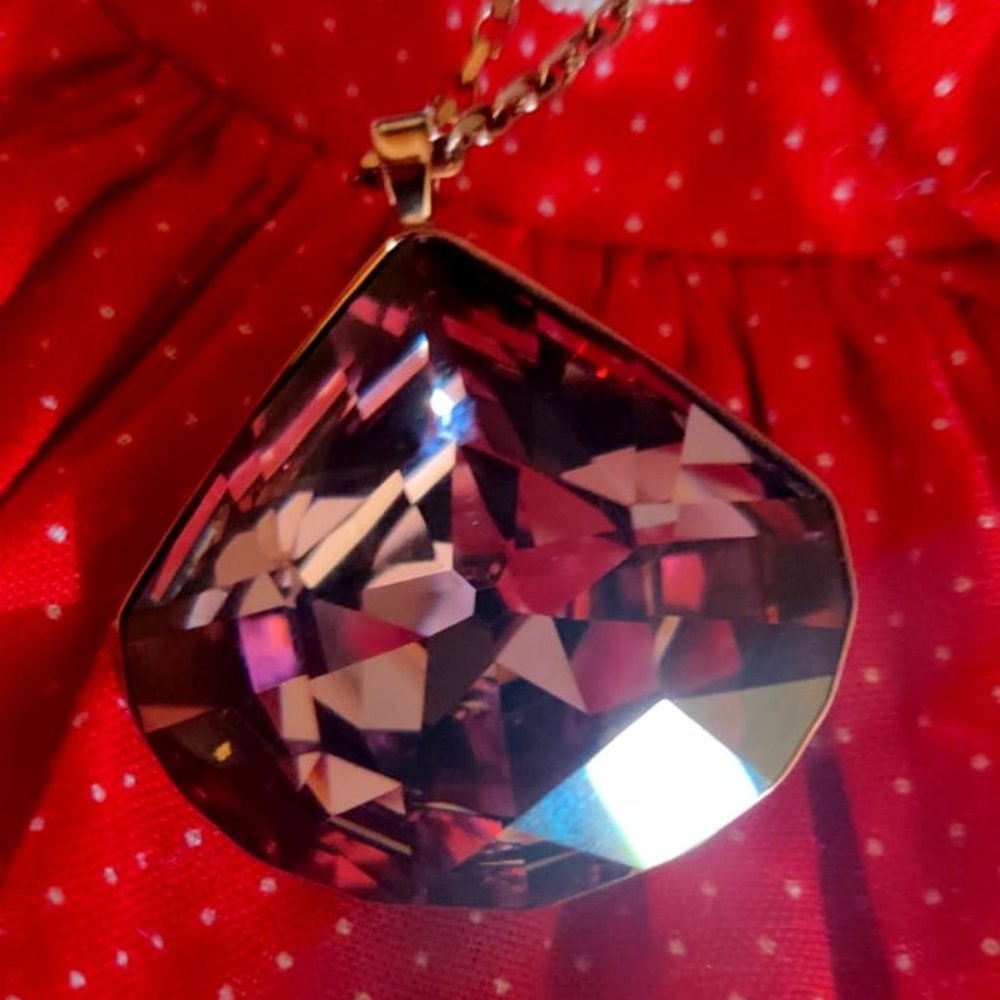 Swardowski Rose Pendant on Rose Gold-like long chain